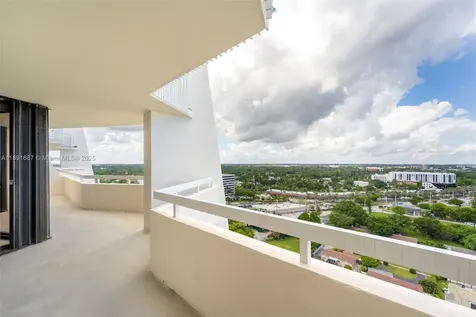 1000 Quayside Terrace Miami FL 33138