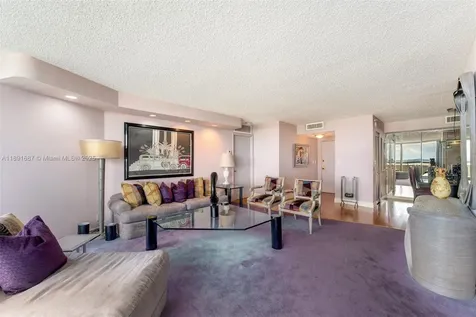1000 Quayside Terrace Miami FL 33138