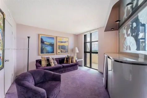 1000 Quayside Terrace Miami FL 33138