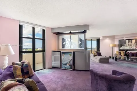 1000 Quayside Terrace Miami FL 33138
