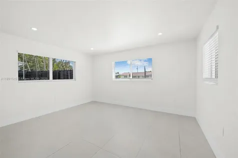 3333 Roosevelt Street Hollywood FL 33021