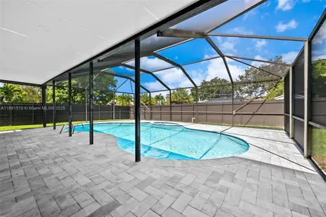 3333 Roosevelt Street Hollywood FL 33021