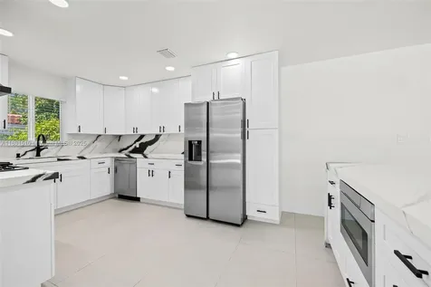 3333 Roosevelt Street Hollywood FL 33021