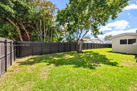 3333 Roosevelt Street Hollywood FL 33021