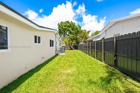 3333 Roosevelt Street Hollywood FL 33021