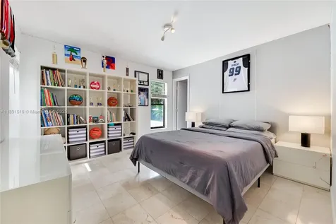 8345 SW 168th Terrace Palmetto Bay FL 33157