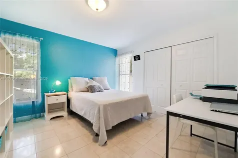 8345 SW 168th Terrace Palmetto Bay FL 33157