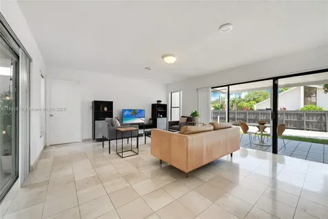 8345 SW 168th Terrace Palmetto Bay FL 33157