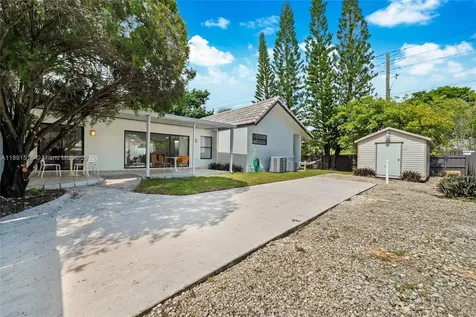 8345 SW 168th Terrace Palmetto Bay FL 33157