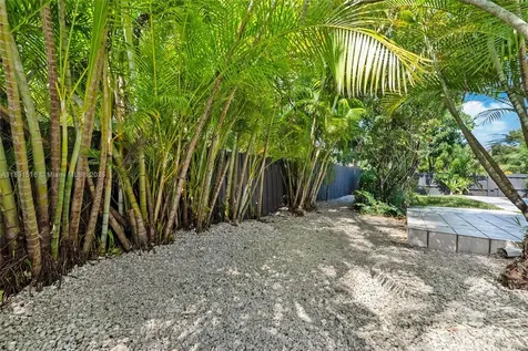 8345 SW 168th Terrace Palmetto Bay FL 33157