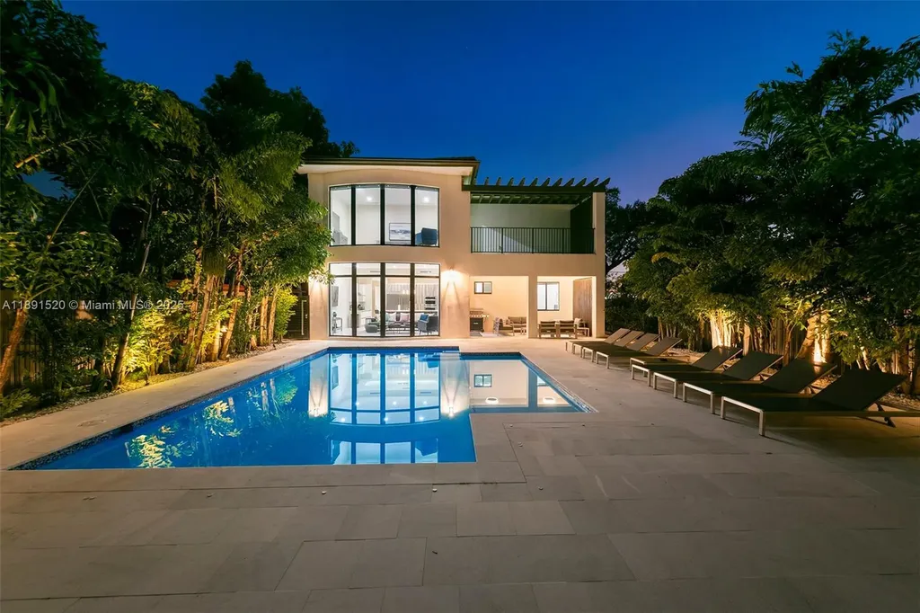 6529 SW 30th Street Miami FL 33155