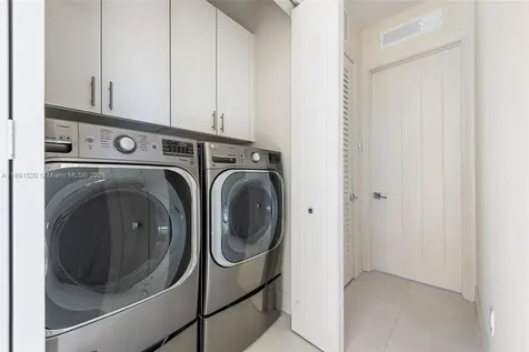6529 SW 30th Street Miami FL 33155