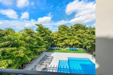 6529 SW 30th Street Miami FL 33155