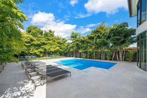 6529 SW 30th Street Miami FL 33155