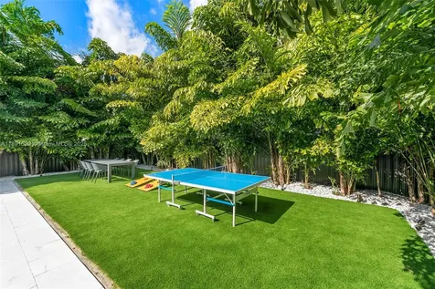 6529 SW 30th Street Miami FL 33155
