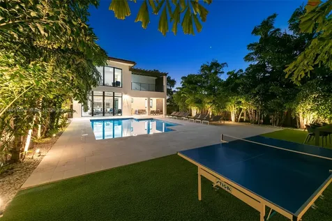 6529 SW 30th Street Miami FL 33155