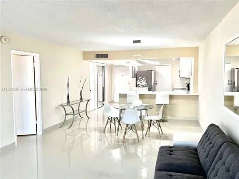 800 SE 20th Avenue Deerfield Beach FL 33441