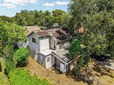 2100 SW 25th Street Miami FL 33133