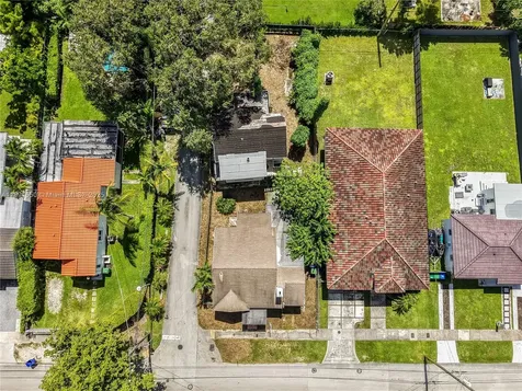 2100 SW 25th Street Miami FL 33133