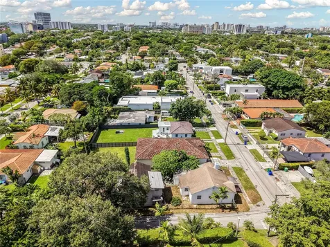 2100 SW 25th Street Miami FL 33133