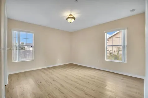 9141 Camden Gardens Street Orlando FL 32827