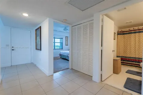 1400 SW 131st Way Pembroke Pines FL 33027