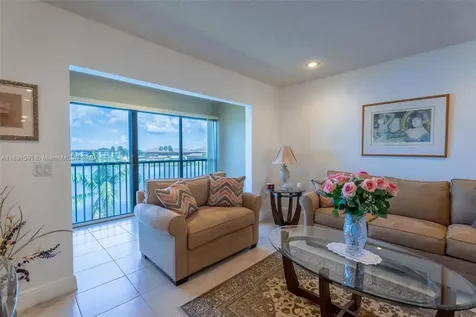 1400 SW 131st Way Pembroke Pines FL 33027