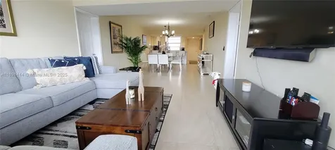 1530 Whitehall Drive Davie FL 33324