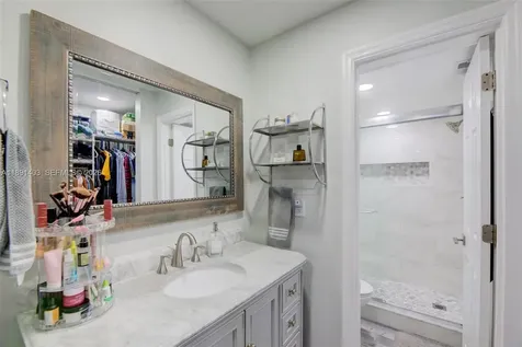 4249 S Carambola Circle S Coconut Creek FL 33066