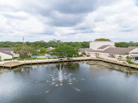 4249 S Carambola Circle S Coconut Creek FL 33066
