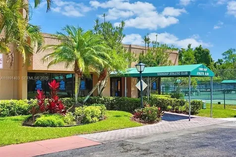 4249 S Carambola Circle S Coconut Creek FL 33066