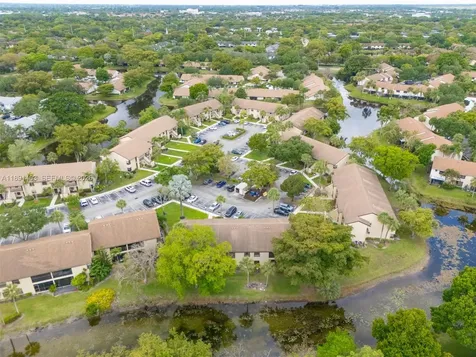 4249 S Carambola Circle S Coconut Creek FL 33066