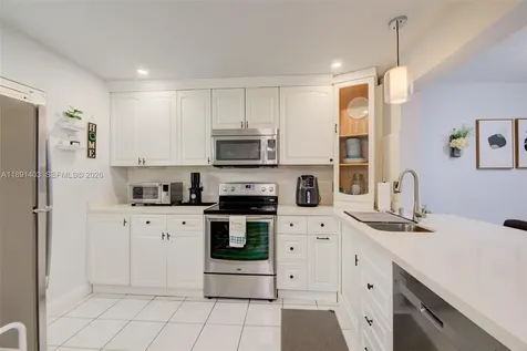 4249 S Carambola Circle S Coconut Creek FL 33066