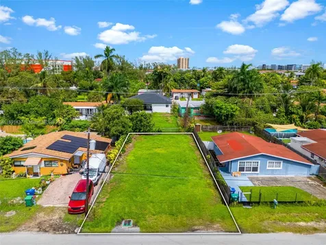 1453 NE 117th Street Miami FL 33161