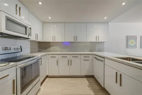 1901 Brickell Avenue Miami FL 33129