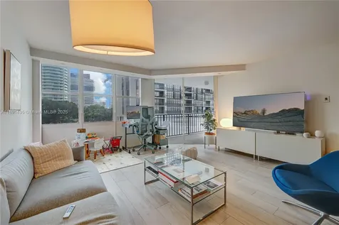 1901 Brickell Avenue Miami FL 33129