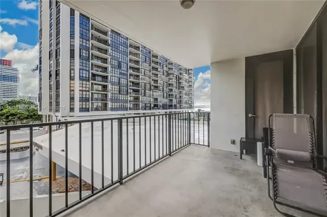 1901 Brickell Avenue Miami FL 33129