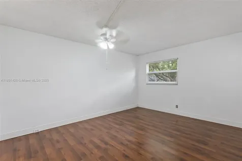 1251 SW 125th Avenue Pembroke Pines FL 33027