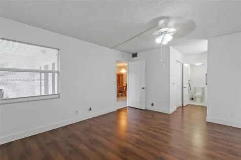 1251 SW 125th Avenue Pembroke Pines FL 33027