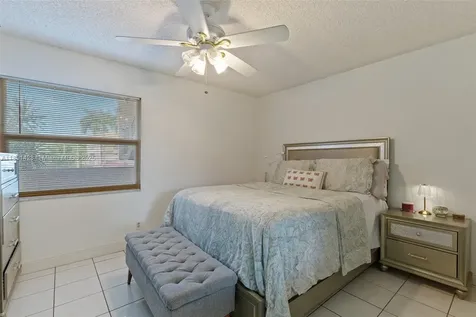 1251 SW 125th Avenue Pembroke Pines FL 33027