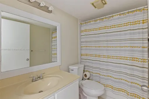1251 SW 125th Avenue Pembroke Pines FL 33027