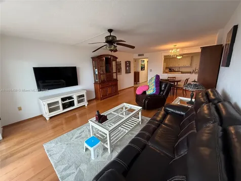 2780 NE 183rd Street Aventura FL 33160