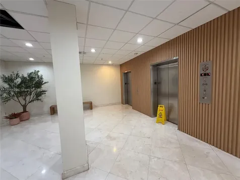 2780 NE 183rd Street Aventura FL 33160