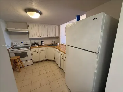 2780 NE 183rd Street Aventura FL 33160