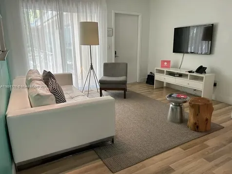 1816 Meridian Avenue Miami Beach FL 33139