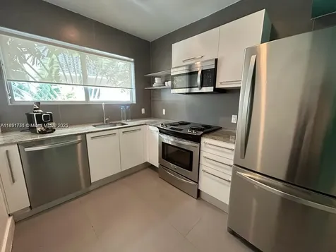 1816 Meridian Avenue Miami Beach FL 33139