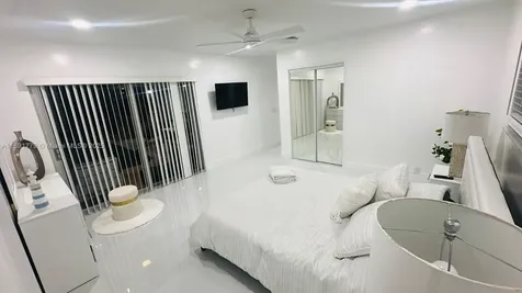 541 SE 17th Avenue Deerfield Beach FL 33441