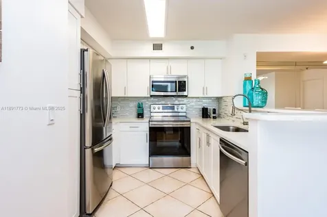 19801 E Country Club Drive Aventura FL 33180
