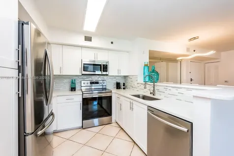 19801 E Country Club Drive Aventura FL 33180