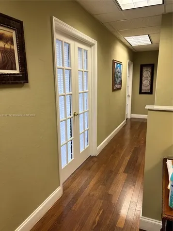 717 Ponce De Leon Boulevard Coral Gables FL 33134